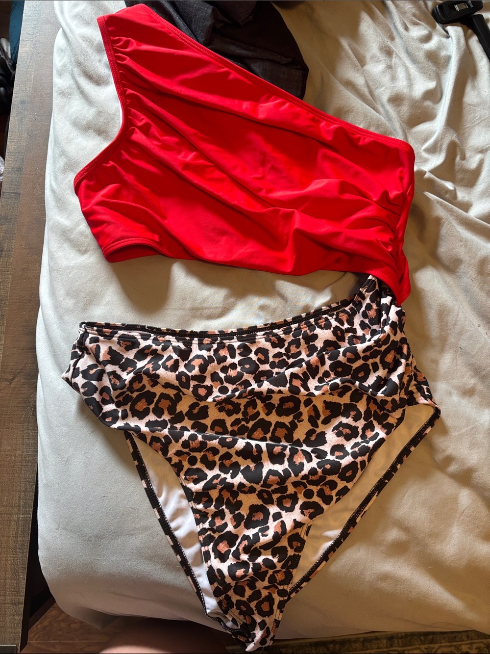 One Piece lRed One-Shoulder Top & Leopard High-Waist Bottoms
